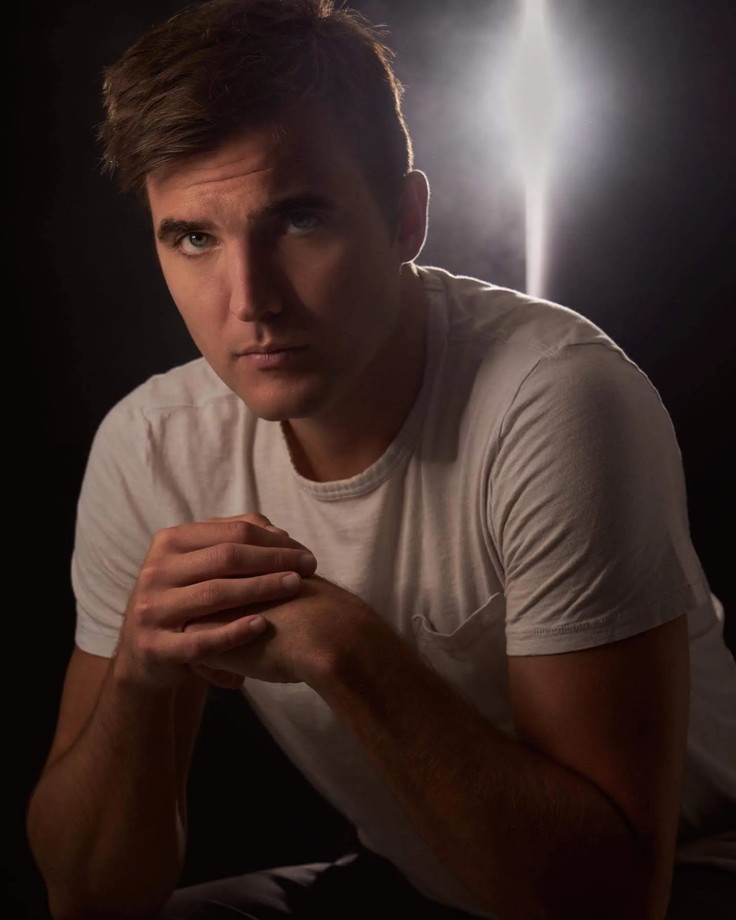 Capturing Emotion Through Light: Exploring the 5 Patterns of Portrait Photography