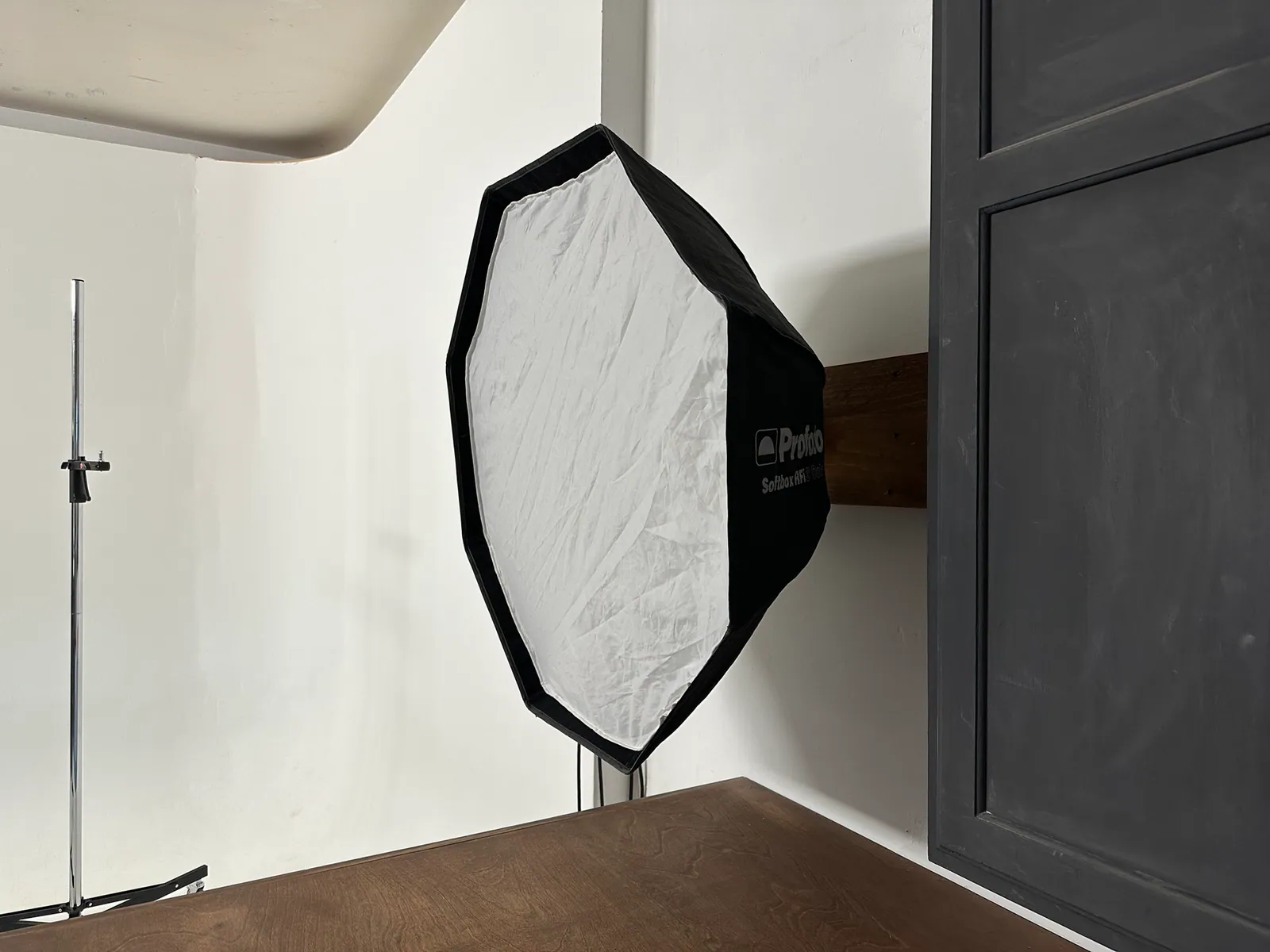 Profoto 3ft Octabox mounted with a 40oz jar of peanut butter.